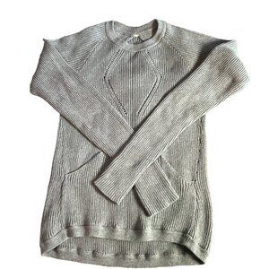 LuluLemon Womens Gray Long-Sleeve Knit Sweater With Pockets and thumb hole No Si